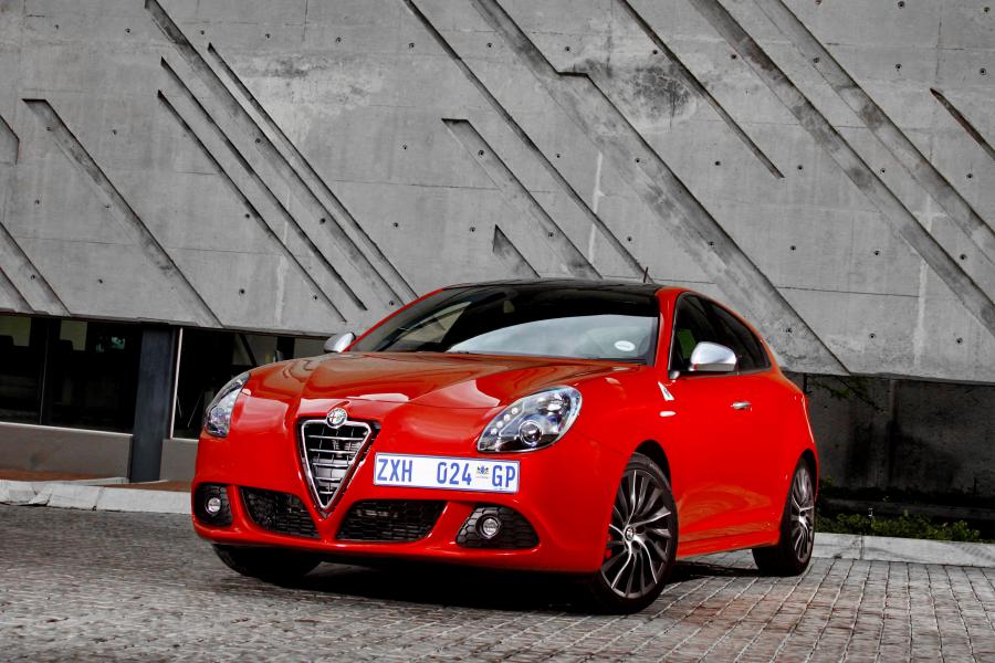 Alfa Romeo Giulietta Quadrifoglio Verde (940) 2011 года  (ZA) (фото 1 из 22)
